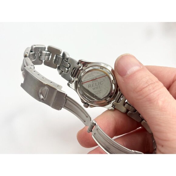 Relic Silver Tl Men's 165 Water Resistant Vintage Wristwatch - 19mm - WORKS! - Picture 10 of 10